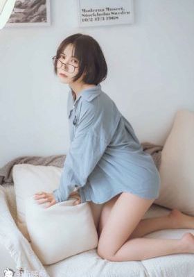 欧美修身短款皮衣图片_4K全集免费播放