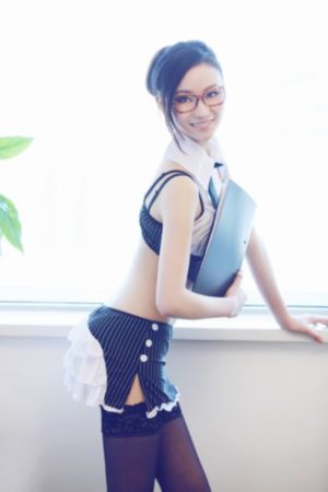 玩弄少妇高耸白嫩的乳峰a片小说_BD天堂在线